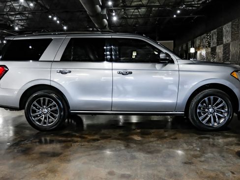 Used 2021 Ford Expedition Limited image 7