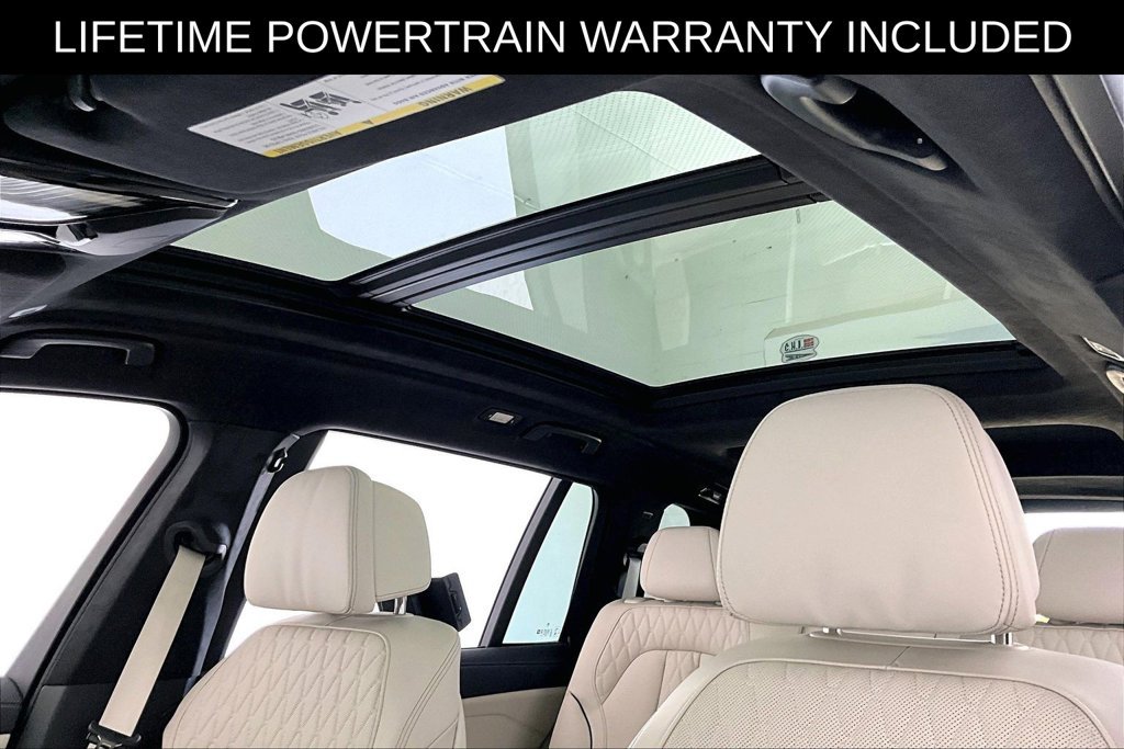 Used 2025 BMW X7 M60i AWD/4WD image 20