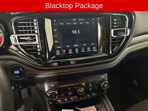 Used 2022 Dodge Durango SXT w/ Blacktop Package AWD/4WD image 3