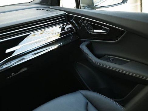 Certified 2025 Audi Q7 2.0T Premium Plus w/ Premium Plus Package image 31