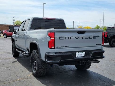 Certified 2025 Chevrolet Silverado 2500 ZR2 w/ Technology Package AWD/4WD image 8