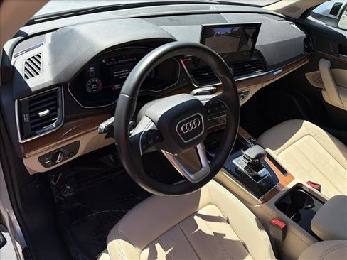 Used 2023 Audi Q5 2.0T Premium Plus w/ Premium Plus Package AWD/4WD image 13