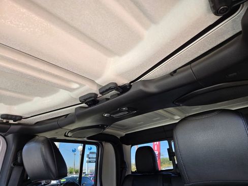 Used 2020 Jeep Gladiator Rubicon w/ Trailer Tow Package image 12