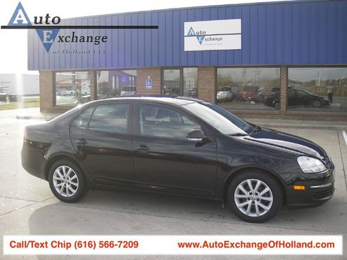 Used 2009 Volkswagen Jetta S image 1