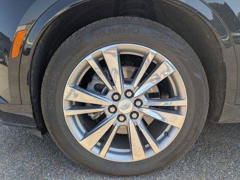 Used 2023 Cadillac XT6 Premium Luxury image 10