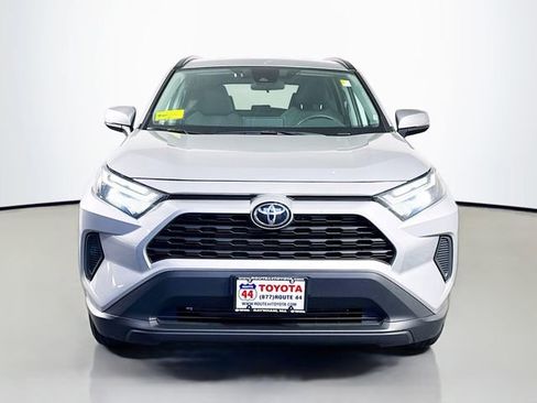Used 2025 Toyota RAV4 XLE AWD/4WD image 9