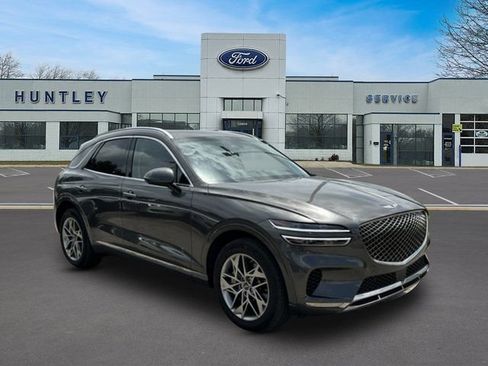 Used 2025 Genesis GV70 2.5T w/ Advanced Package AWD/4WD image 3