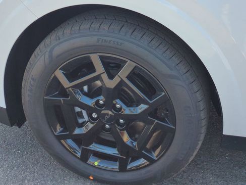 New 2026 Kia Carnival SX FWD image 33
