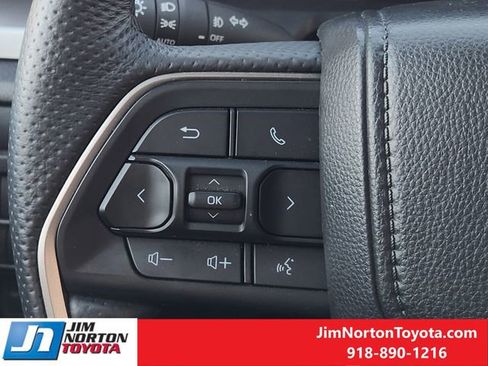 Used 2025 Toyota Tacoma TRD Off-Road image 28