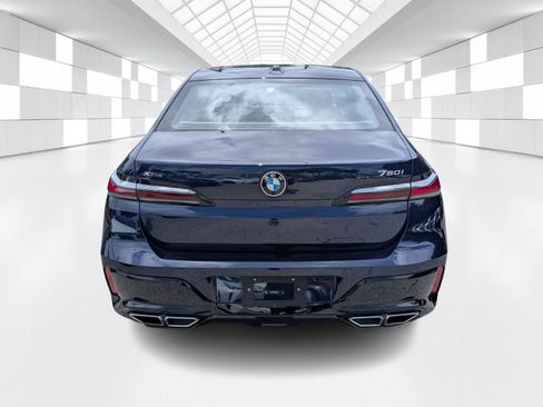 Used 2024 BMW 760i xDrive AWD/4WD image 6