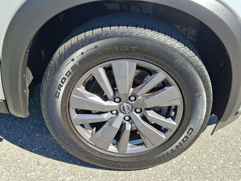 Used 2024 Nissan Pathfinder SV AWD/4WD image 8