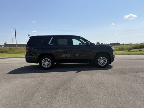Used 2025 Chevrolet Tahoe LT RWD image 6
