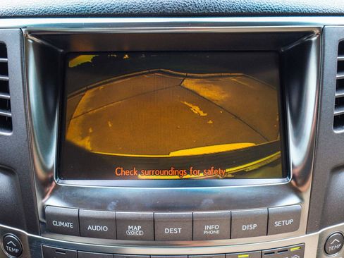Used 2011 Lexus LX 570 4WD w/ Luxury Pkg image 9