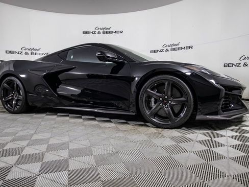 Used 2023 Chevrolet Corvette Z06 image 1