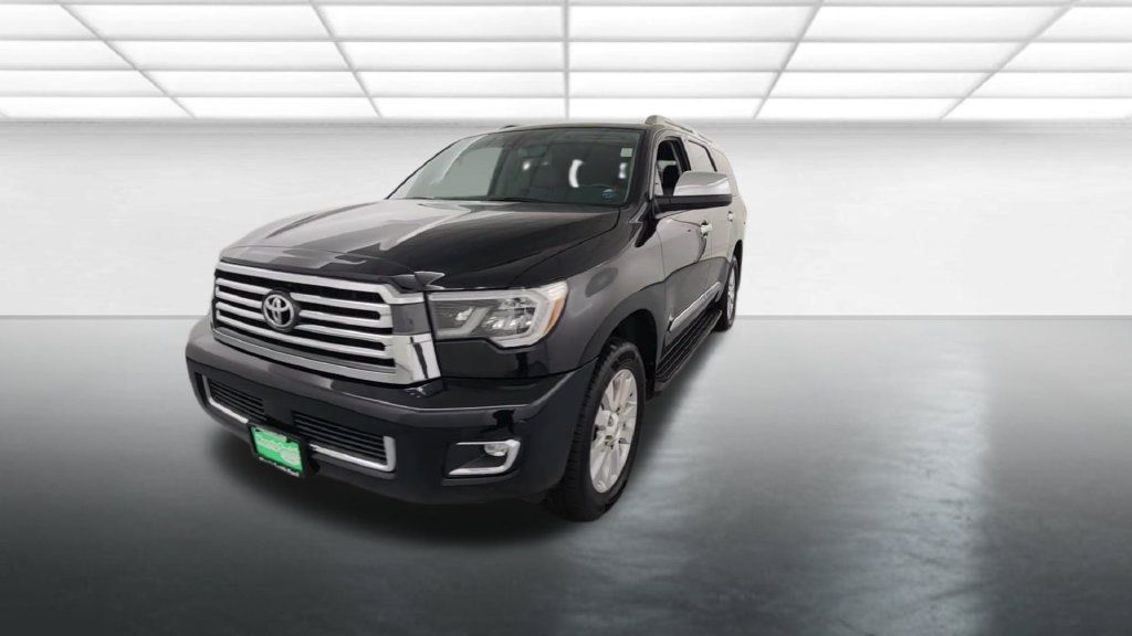 Used 2019 Toyota Sequoia Platinum AWD/4WD image 2