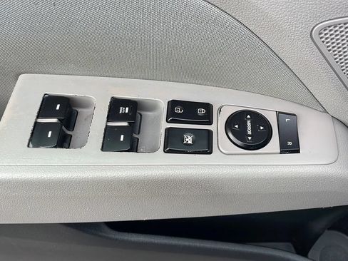Used 2017 Hyundai Elantra SE FWD image 26