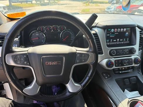 Used 2020 GMC Yukon SLT w/ Open Road Package AWD/4WD image 17
