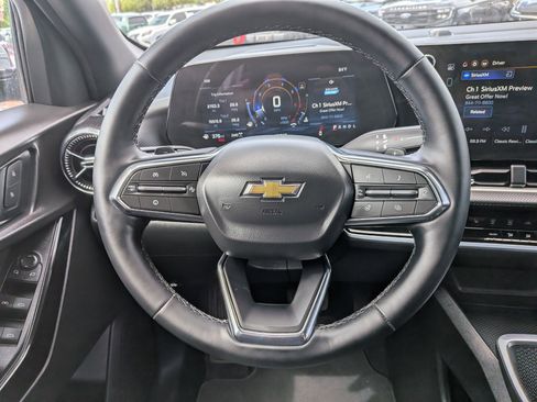 Used 2026 Chevrolet Equinox LT AWD/4WD image 18