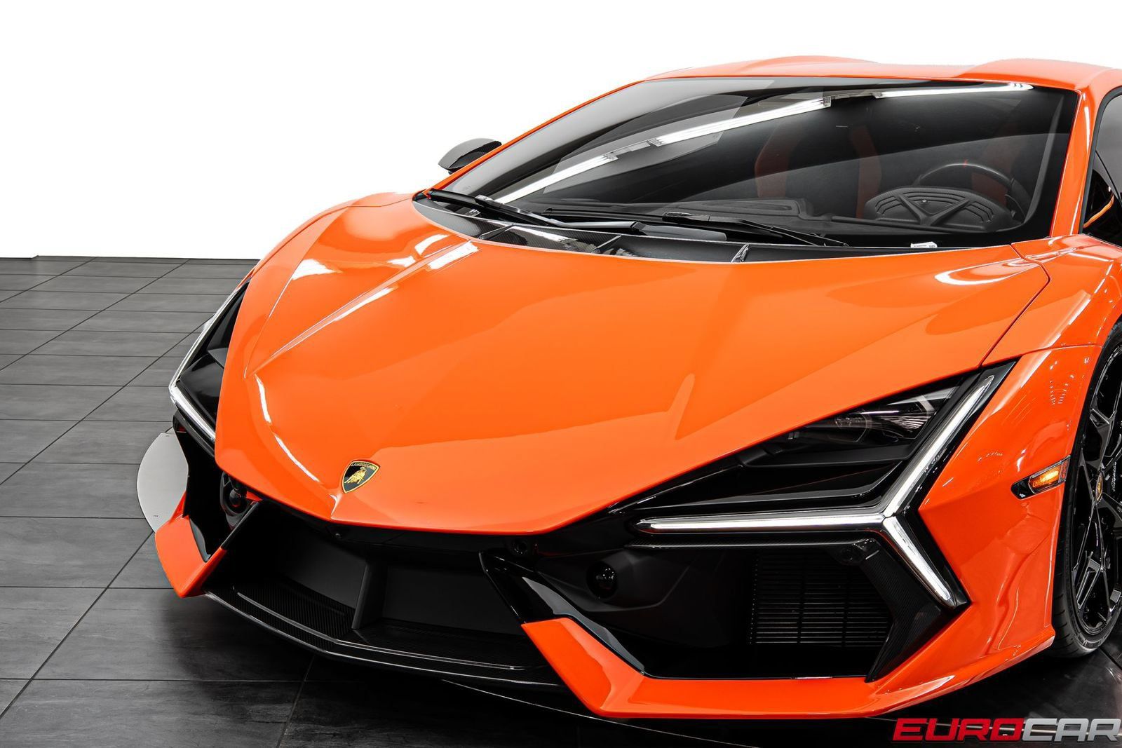 Used 2024 Lamborghini Revuelto AWD/4WD image 18