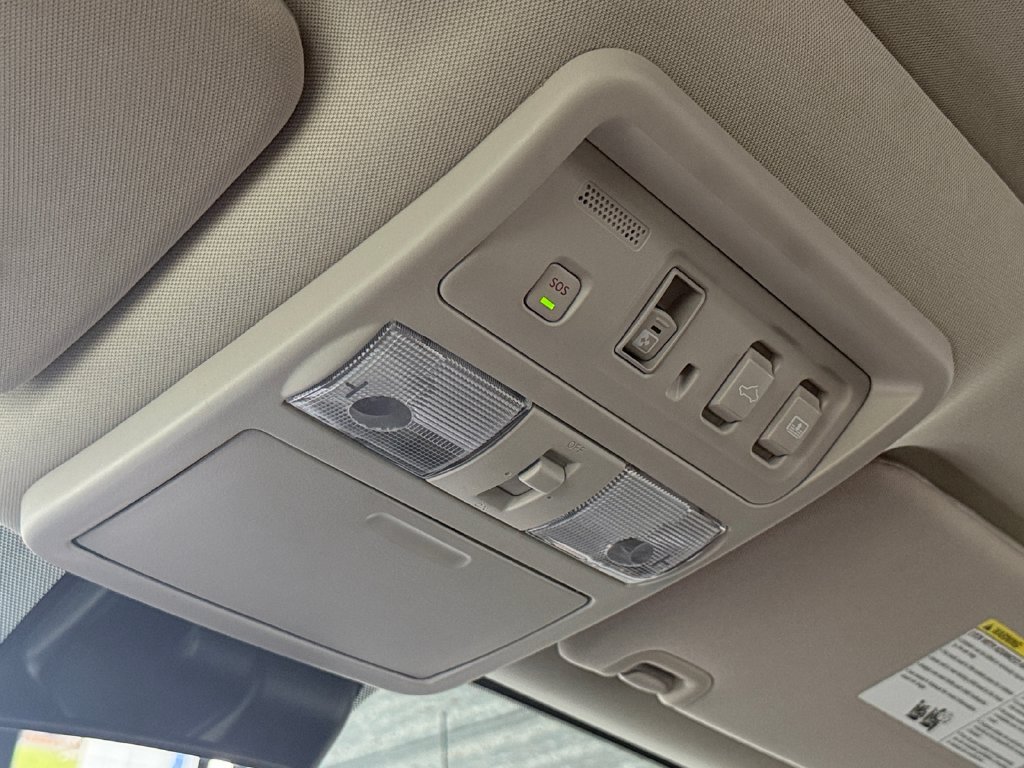 Used 2021 Nissan Titan SL w/ Moonroof Package AWD/4WD image 34