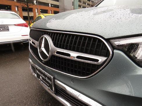 Used 2026 Mercedes-Benz GLC 300 4MATIC image 5