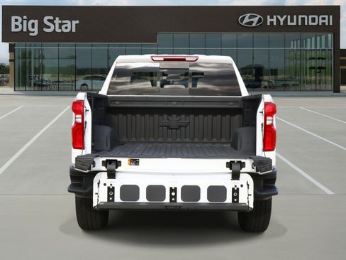 Used 2025 Chevrolet Silverado 1500 LT Trail Boss w/ LT Trail Boss Premium Package AWD/4WD image 8