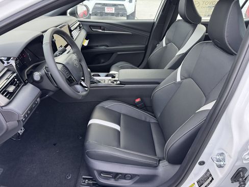 New 2026 Toyota Camry SE FWD image 2