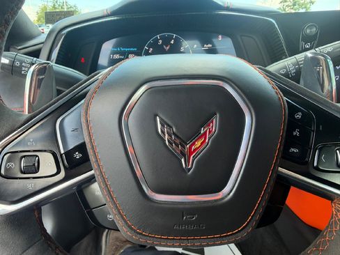 Used 2025 Chevrolet Corvette Stingray Premium Conv w/ Z51 Performance Package RWD image 20