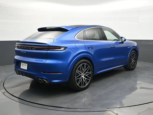 Certified 2025 Porsche Cayenne S AWD/4WD image 23