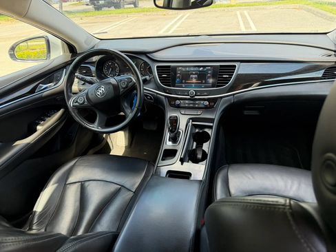 Used 2018 Buick LaCrosse Essence FWD image 18