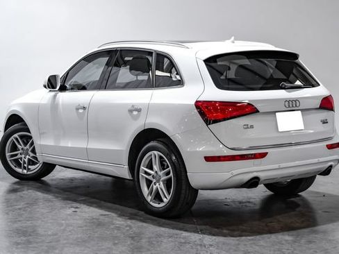 Used 2017 Audi Q5 2.0T Premium Plus w/ Technology Package AWD/4WD image 13