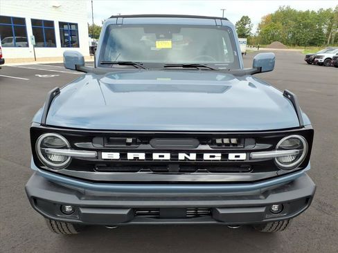 New 2025 Ford Bronco Outer Banks image 18