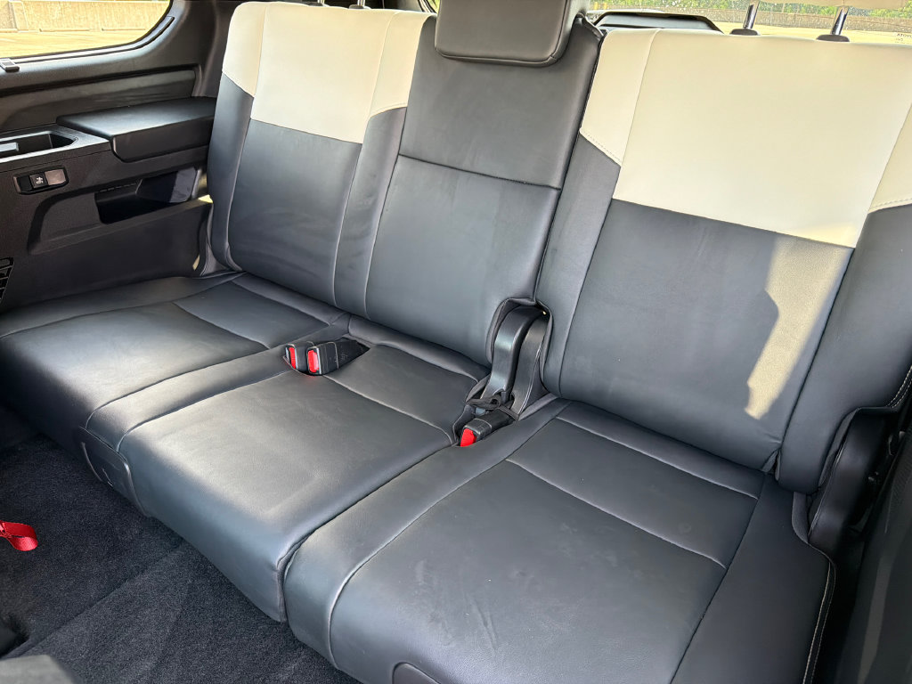 Used 2025 Toyota Sequoia Capstone AWD/4WD image 25