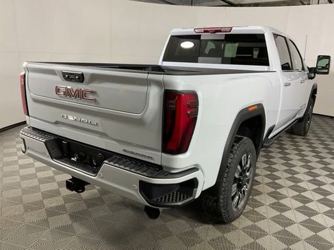 New 2026 GMC Sierra 3500 Denali w/ Denali Reserve Package AWD/4WD image 7