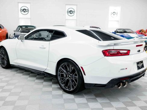 Used 2017 Chevrolet Camaro ZL1 RWD image 10