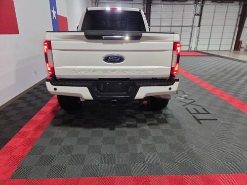 Used 2019 Ford F250 Lariat w/ Lariat Ultimate Package image 25