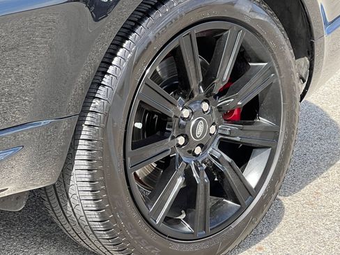 Used 2022 Land Rover Range Rover Sport HST image 14