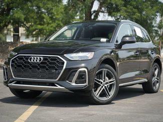 Used 2024 Audi Q5 e Premium Plus w/ Premium Plus Package AWD/4WD 360° Tour