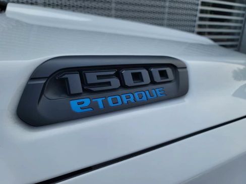 Used 2025 RAM 1500 Big Horn AWD/4WD image 3