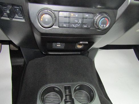 Used 2019 Ford F250 XLT w/ Snow Plow Prep Package AWD/4WD image 10