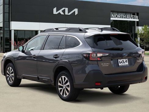 Used 2025 Subaru Outback Premium image 5