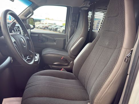 Used 2024 GMC Savana 2500 w/ Driver Convenience Package RWD image 11