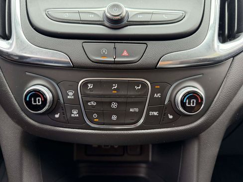 Certified 2024 Chevrolet Equinox LT AWD/4WD image 26