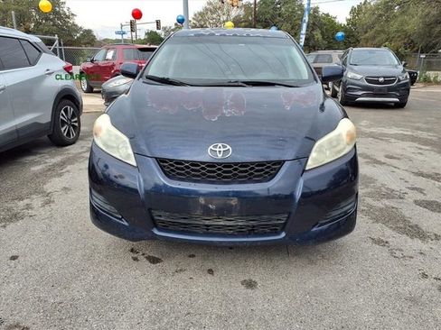 Used 2011 Toyota Matrix FWD image 2