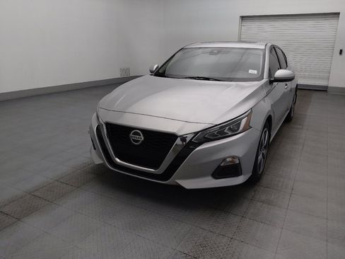 Used 2021 Nissan Altima 2.5 SV w/ SV Premium Package FWD image 15