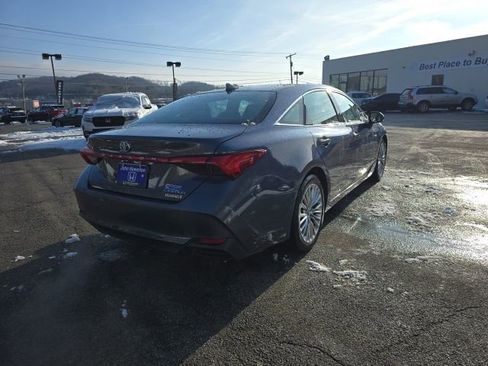 Used 2019 Toyota Avalon Limited image 5