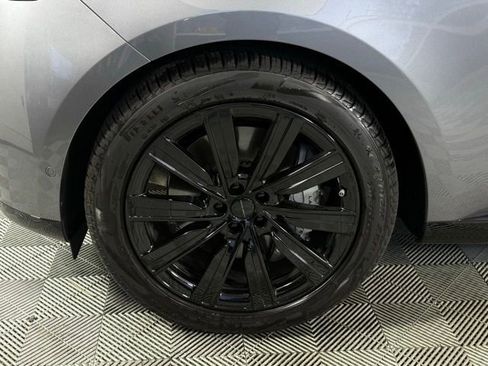 Certified 2026 Land Rover Range Rover SE image 15