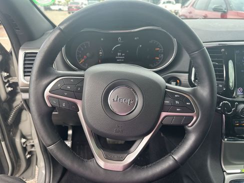 Used 2021 Jeep Grand Cherokee Laredo X AWD/4WD image 25
