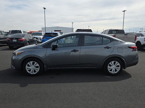 Used 2025 Nissan Versa S w/ Trunk Package FWD image 4
