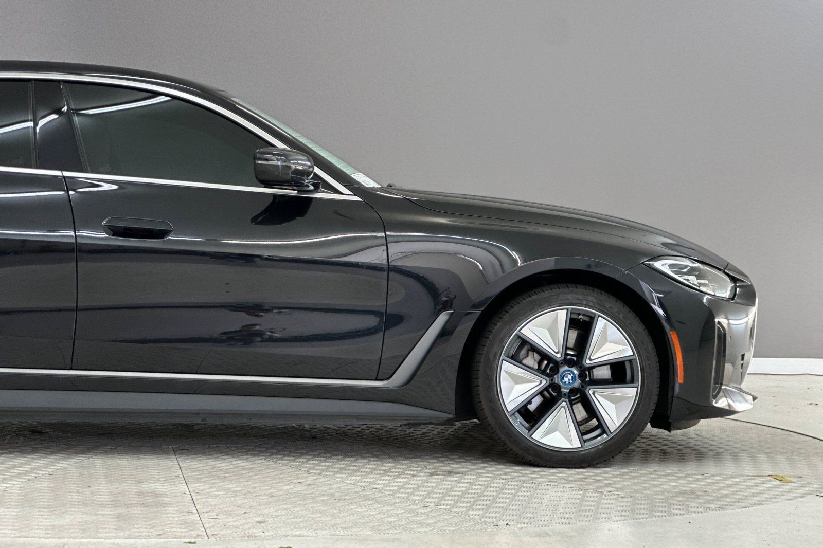 Used 2023 BMW i4 eDrive35 RWD image 36
